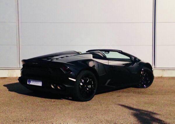 Lamborghini Huracan LP580 Spyder Noire