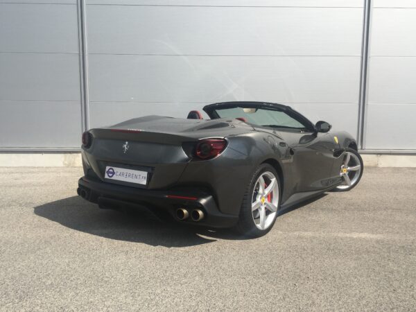 FERRARI Portofino